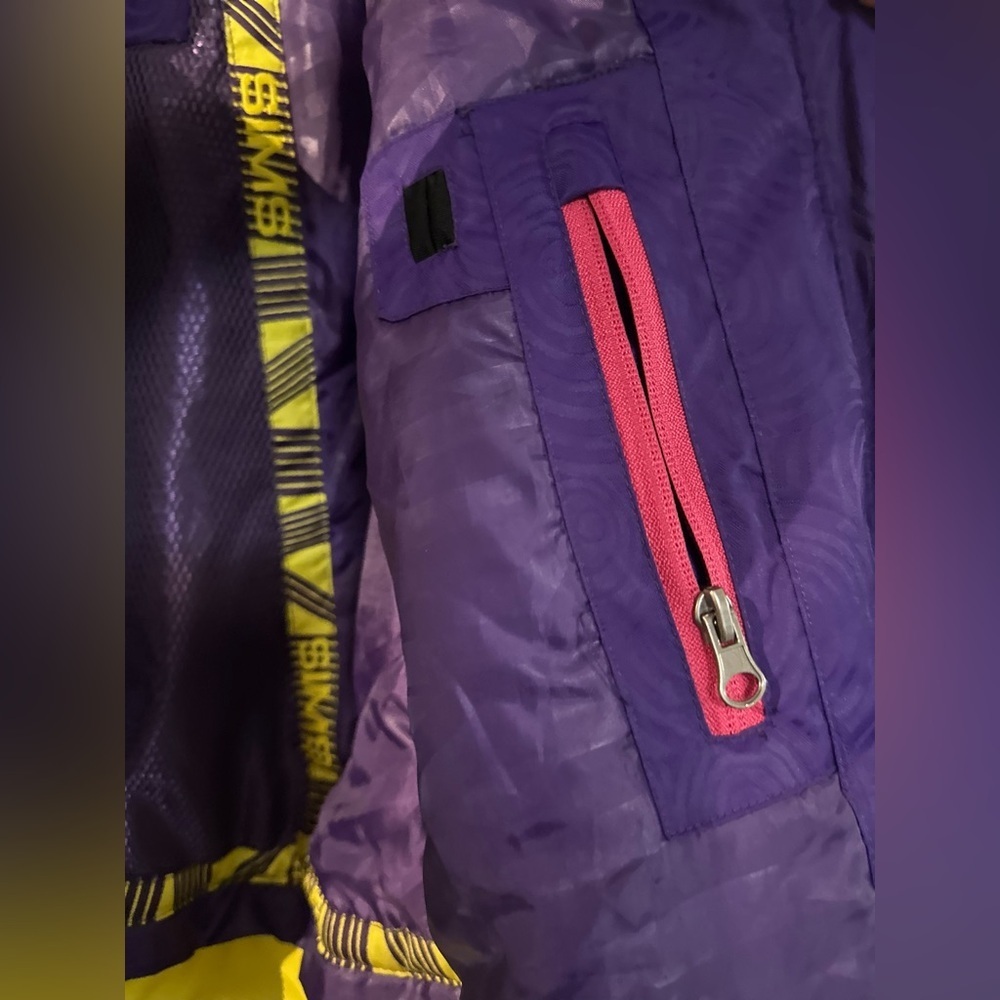 Awesome Sims 2000s snowboarding jacket - Picture 8 of 13